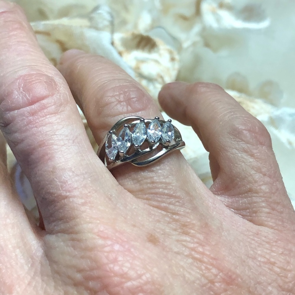 Beautiful silver ring
